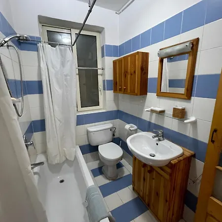 Seafront Traditional Cosy Apartman
