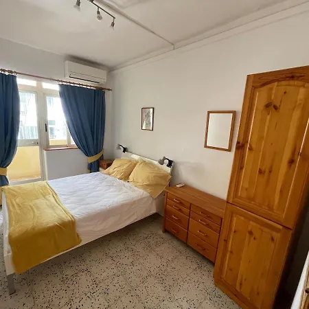 Seafront Traditional Cosy Apartman *