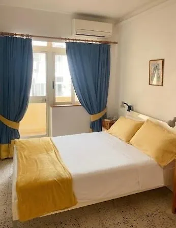 Seafront Traditional Cosy * Sliema